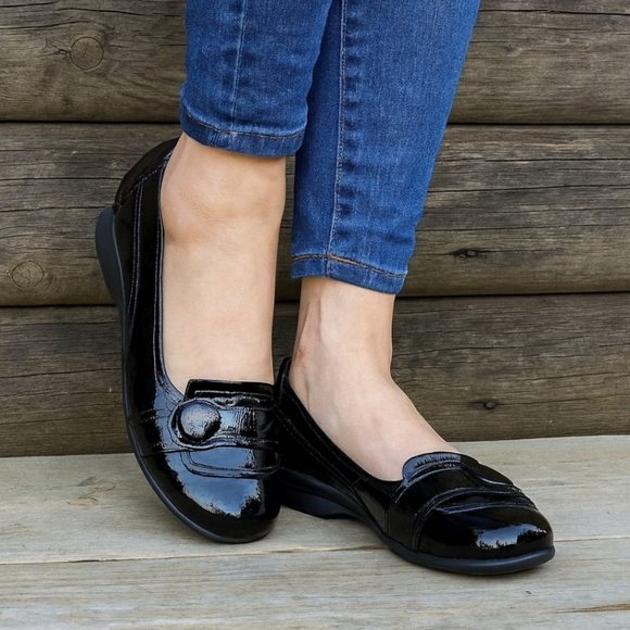 AEROSOLES Shoes - AEROSOLES Raspberry Retro, Black Patent Leather, Comfort Wedge Loafers 8M